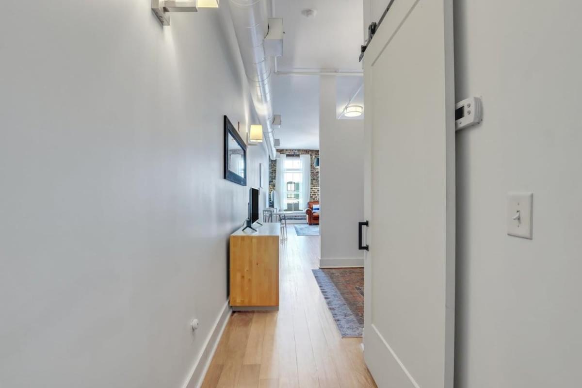 Lush Savannah Loft - Near Plant Riverside District Exteriér fotografie